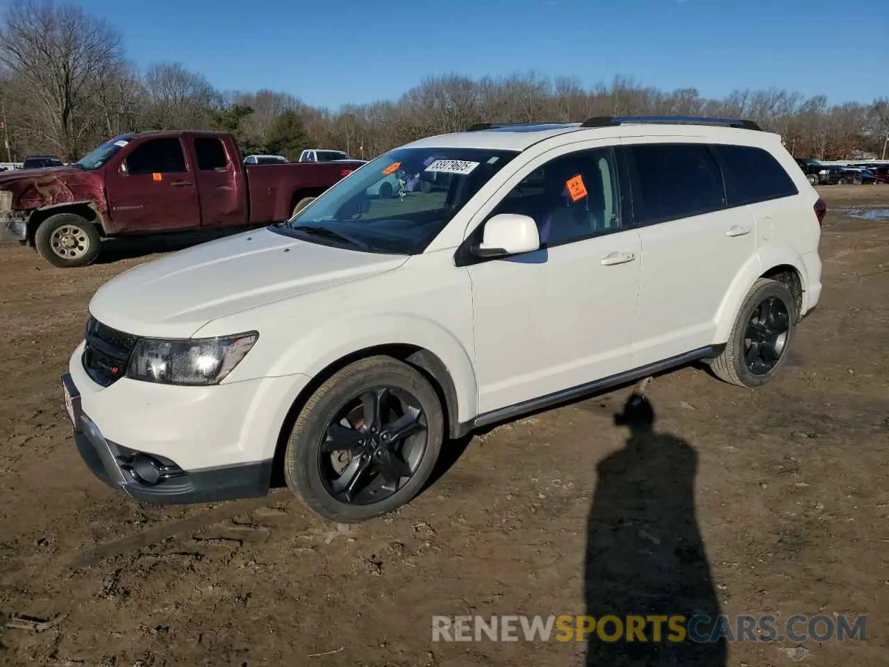 1 Photograph of a damaged car 3C4PDCGB6LT206555 DODGE JOURNEY 2020