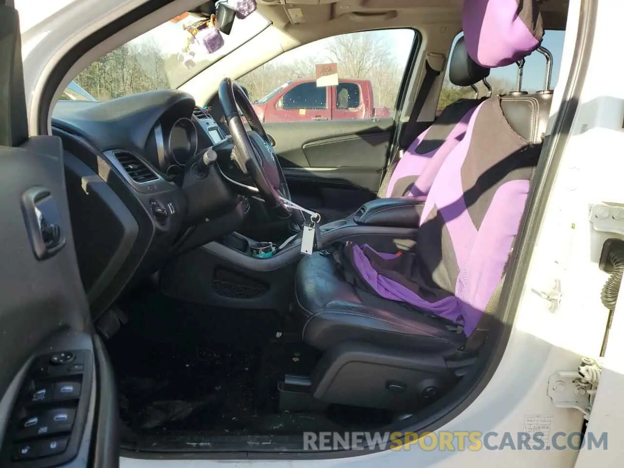 7 Photograph of a damaged car 3C4PDCGB6LT206555 DODGE JOURNEY 2020