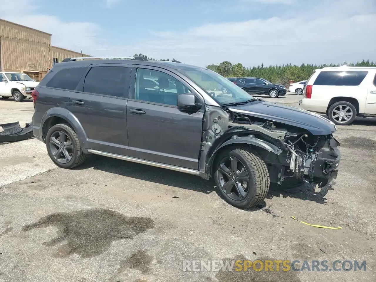 4 Photograph of a damaged car 3C4PDCGB6LT271129 DODGE JOURNEY 2020