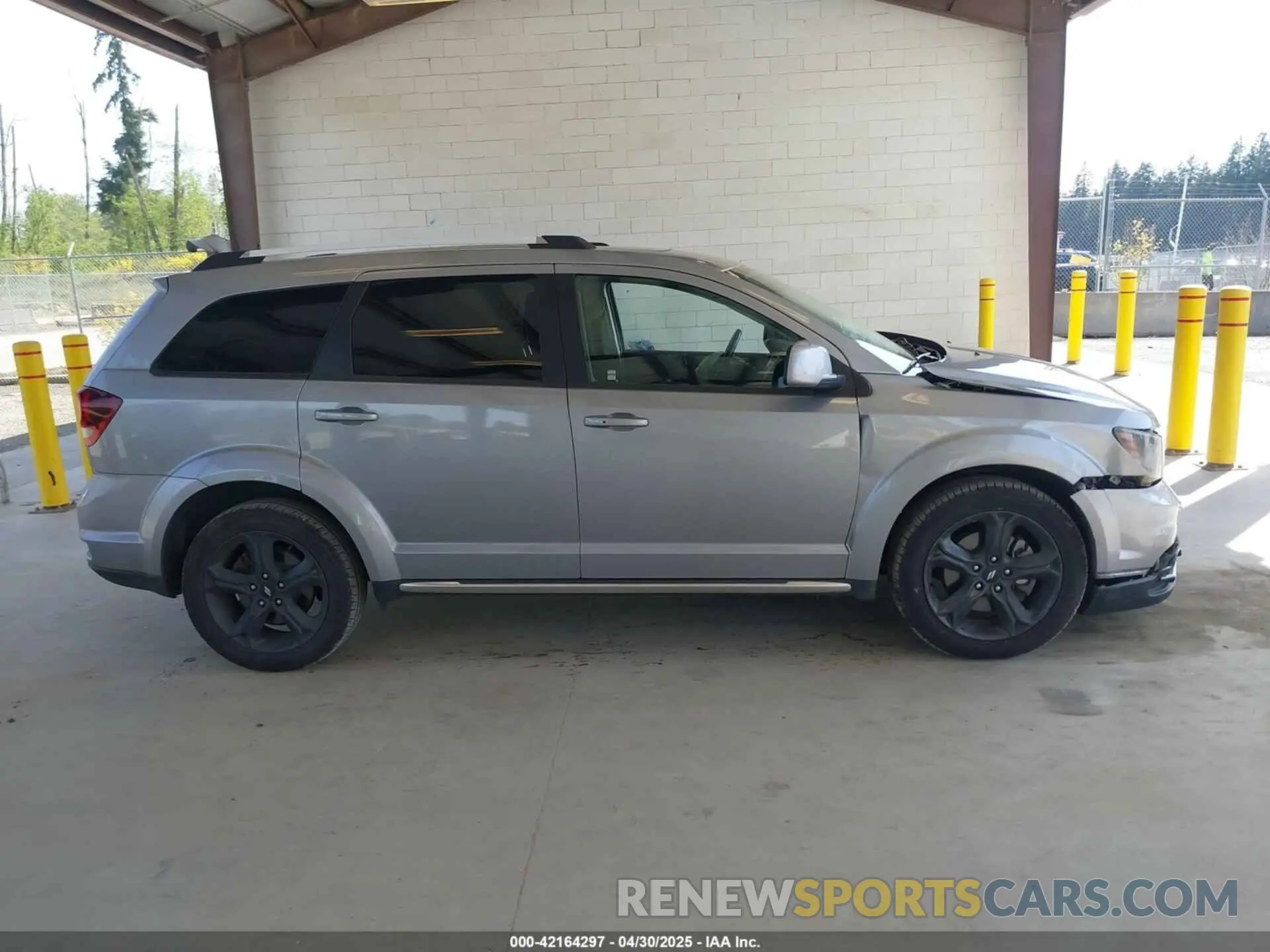 14 Photograph of a damaged car 3C4PDCGB7LT206659 DODGE JOURNEY 2020