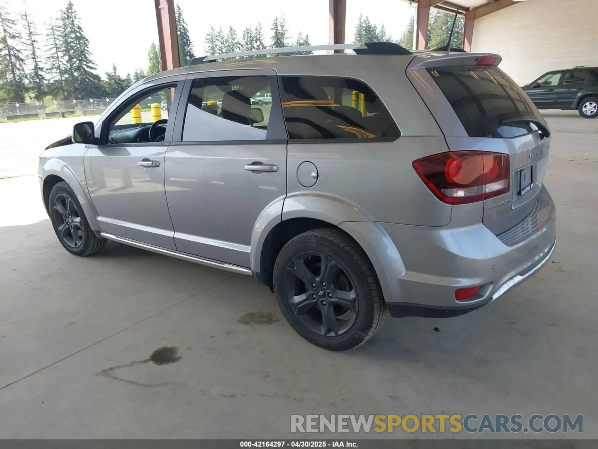 3 Photograph of a damaged car 3C4PDCGB7LT206659 DODGE JOURNEY 2020