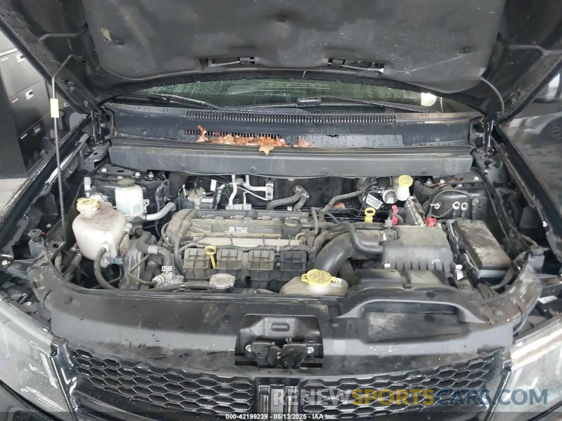 10 Photograph of a damaged car 3C4PDCGB7LT263363 DODGE JOURNEY 2020