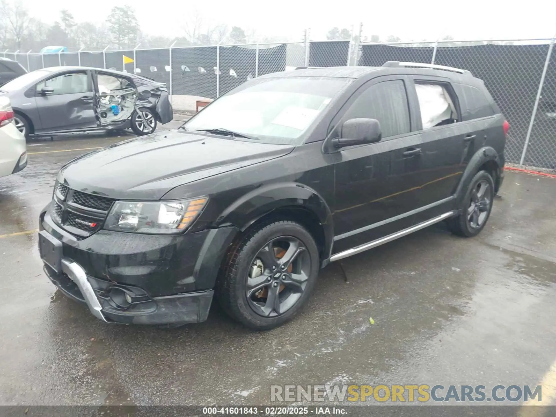 2 Photograph of a damaged car 3C4PDCGB9LT188083 DODGE JOURNEY 2020