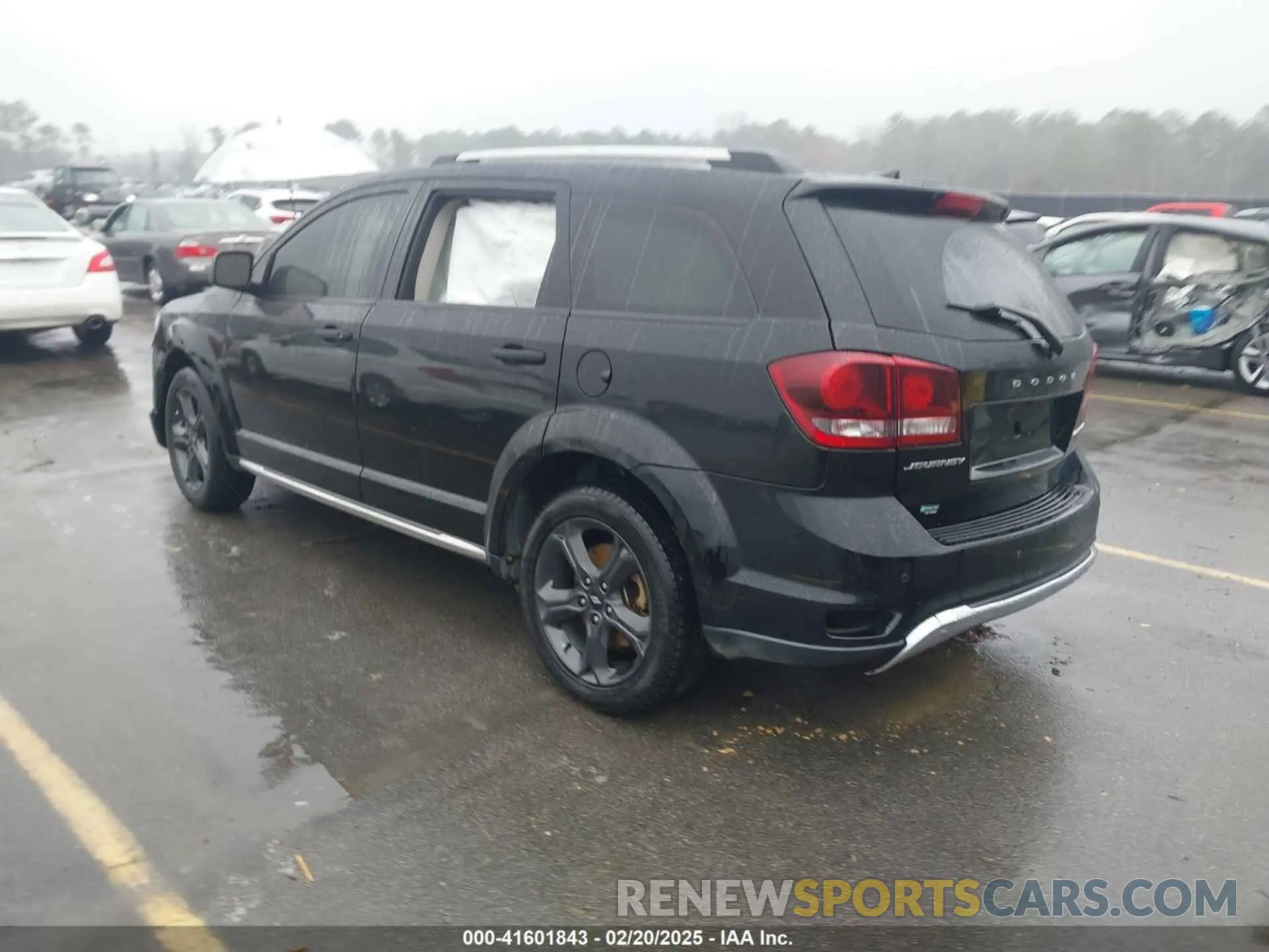 3 Photograph of a damaged car 3C4PDCGB9LT188083 DODGE JOURNEY 2020