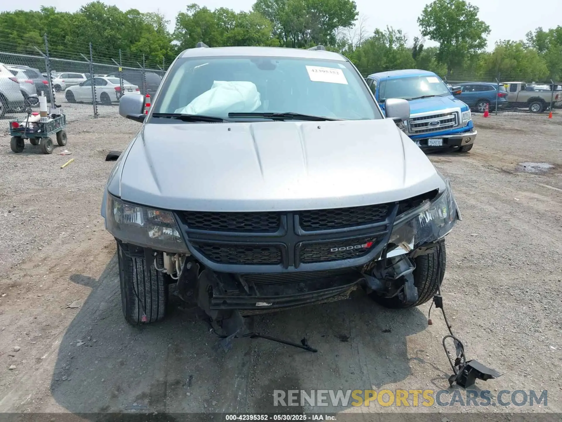 13 Photograph of a damaged car 3C4PDCGB9LT201432 DODGE JOURNEY 2020