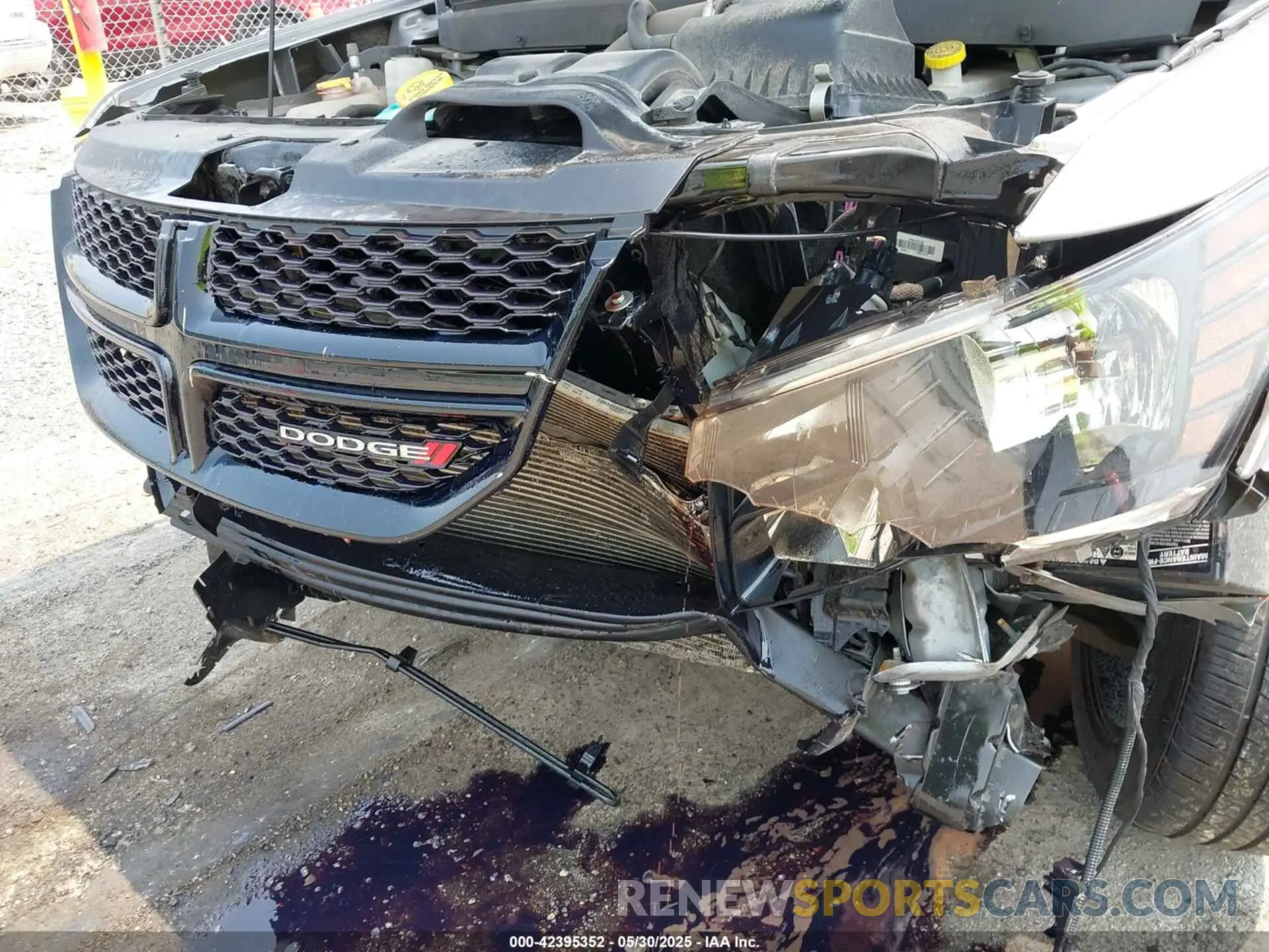 6 Photograph of a damaged car 3C4PDCGB9LT201432 DODGE JOURNEY 2020