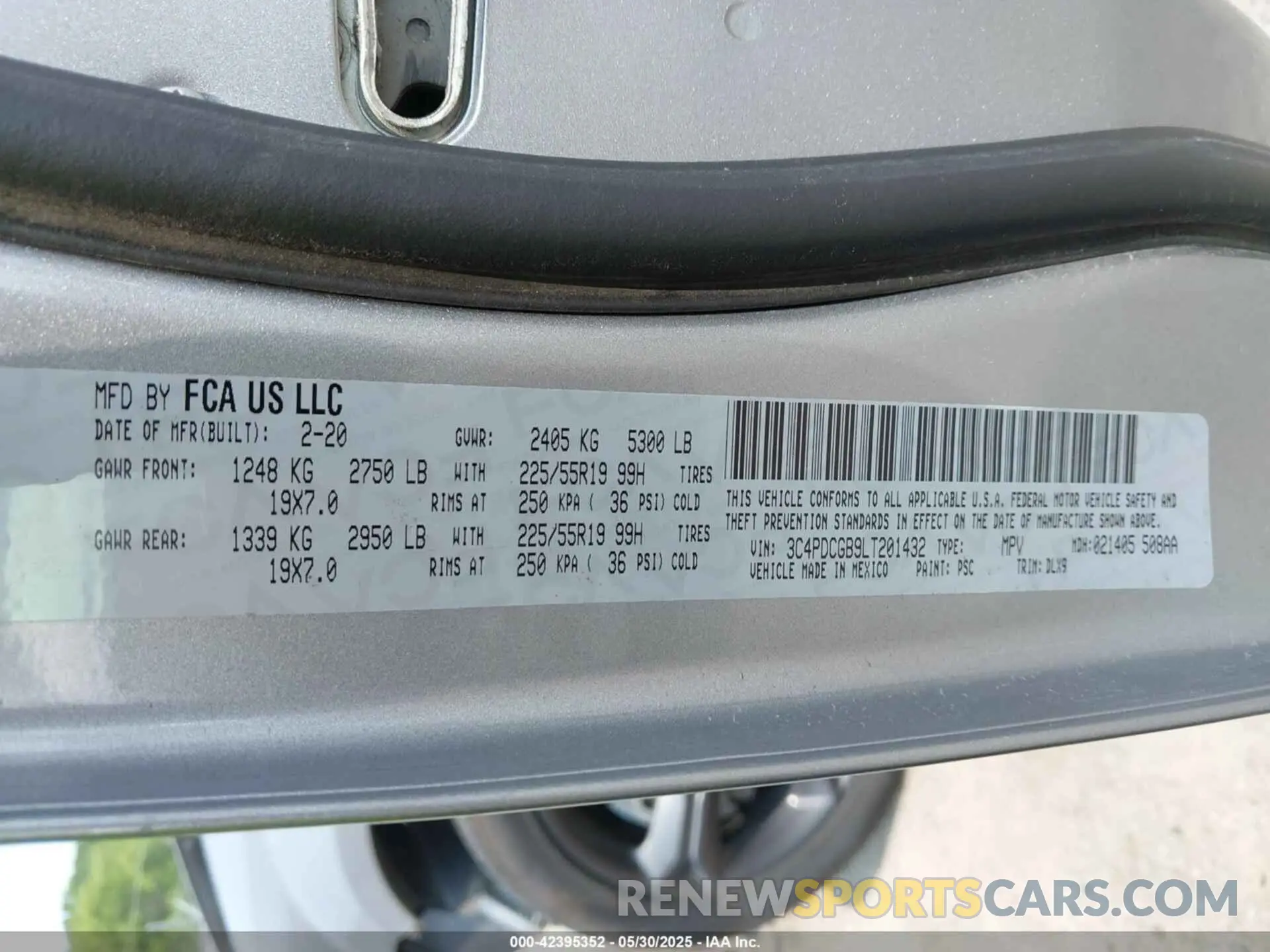9 Photograph of a damaged car 3C4PDCGB9LT201432 DODGE JOURNEY 2020