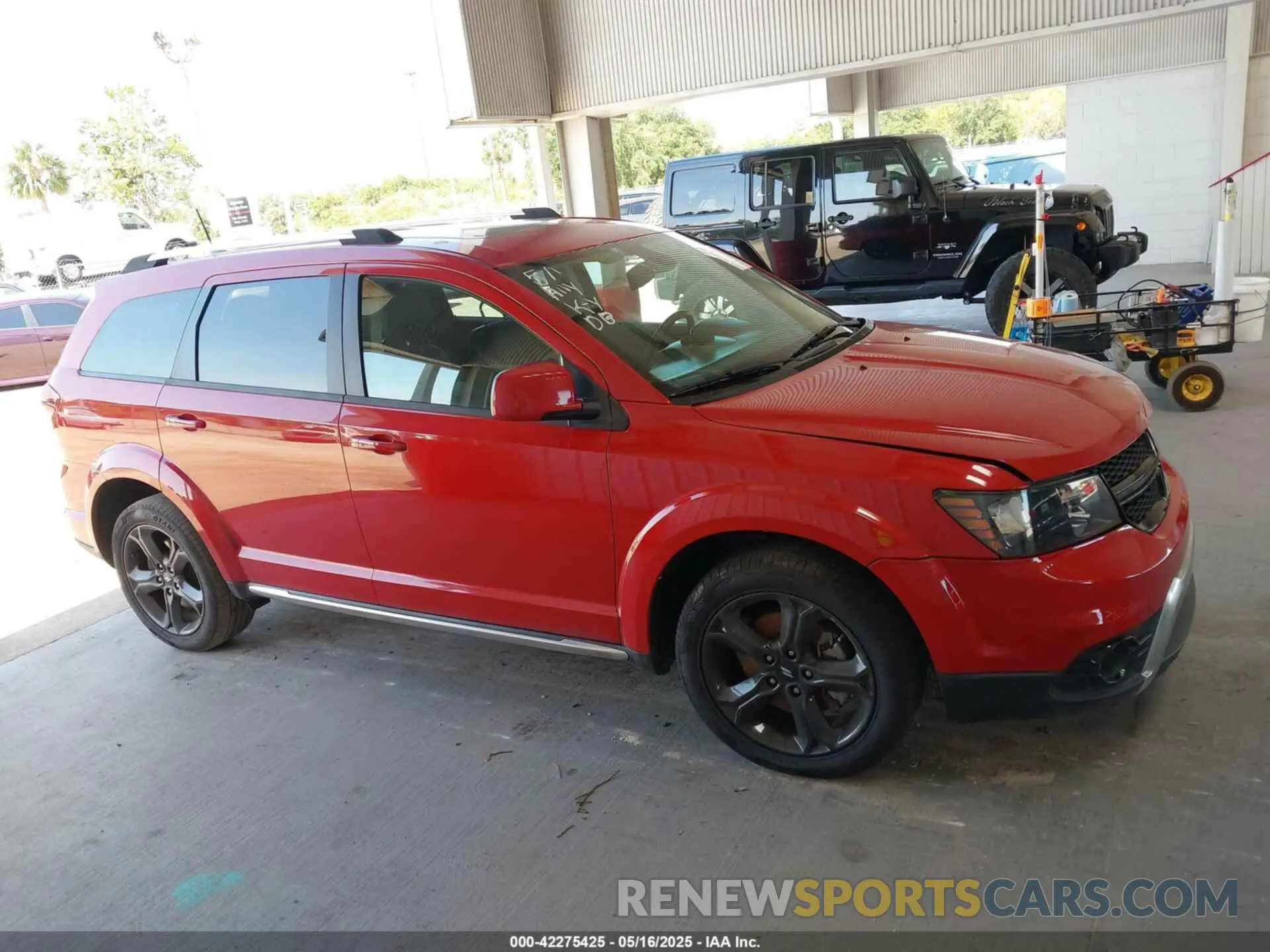 13 Photograph of a damaged car 3C4PDCGB9LT263770 DODGE JOURNEY 2020