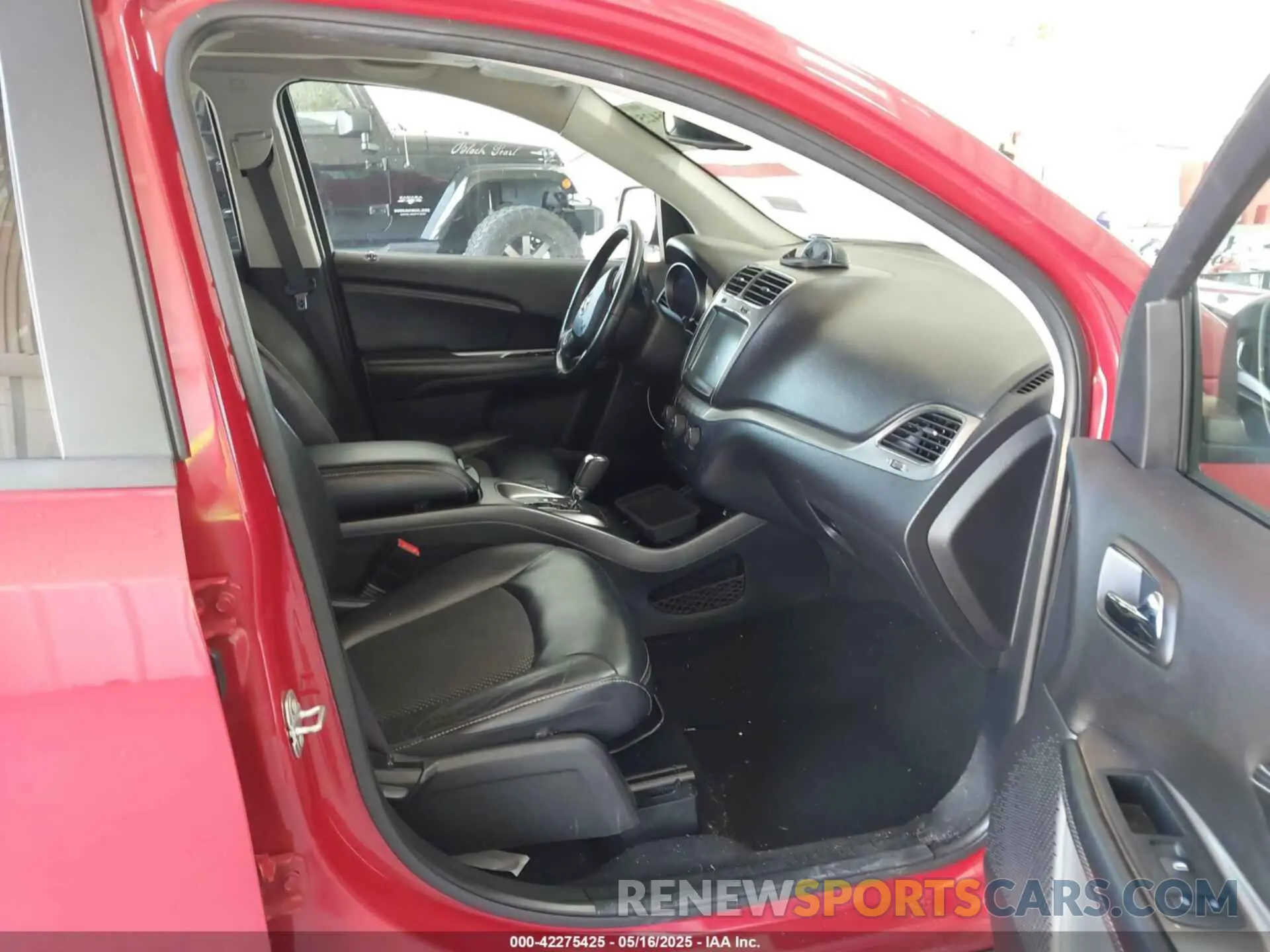 5 Photograph of a damaged car 3C4PDCGB9LT263770 DODGE JOURNEY 2020