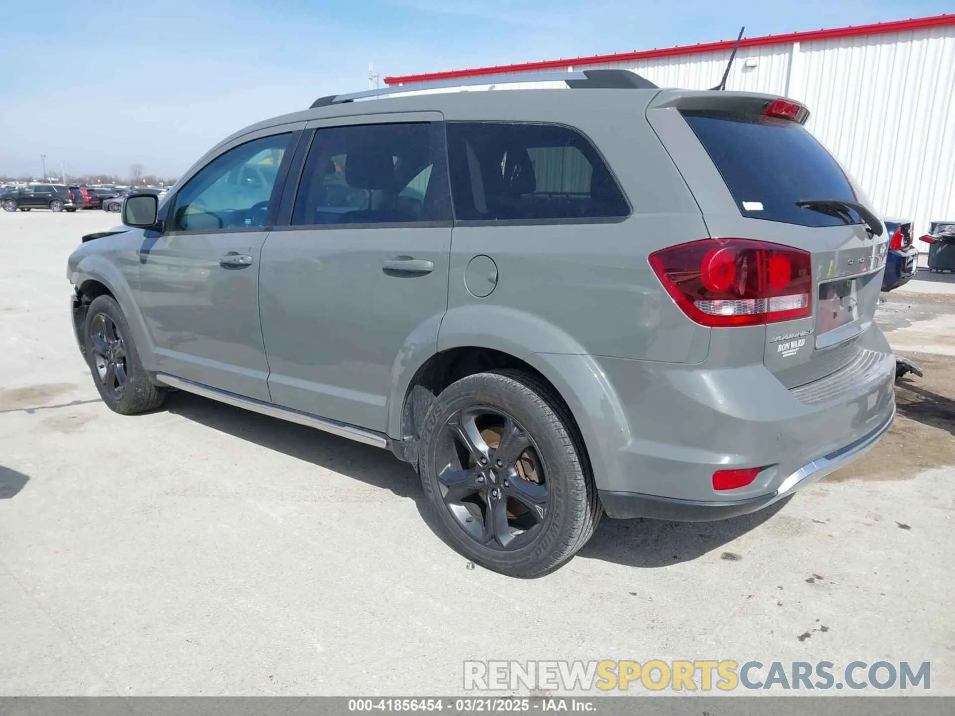 3 Photograph of a damaged car 3C4PDCGB9LT268385 DODGE JOURNEY 2020