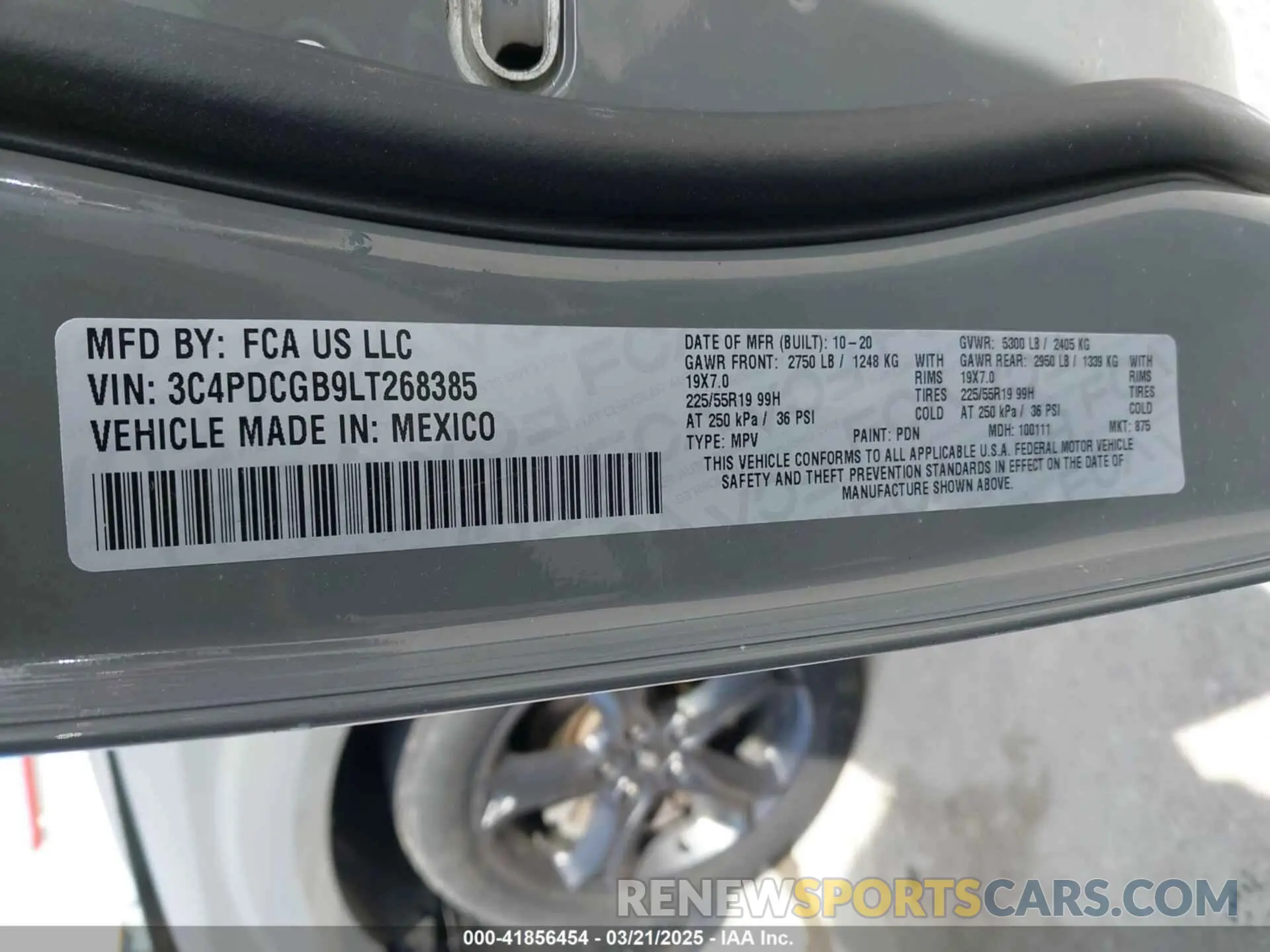 9 Photograph of a damaged car 3C4PDCGB9LT268385 DODGE JOURNEY 2020