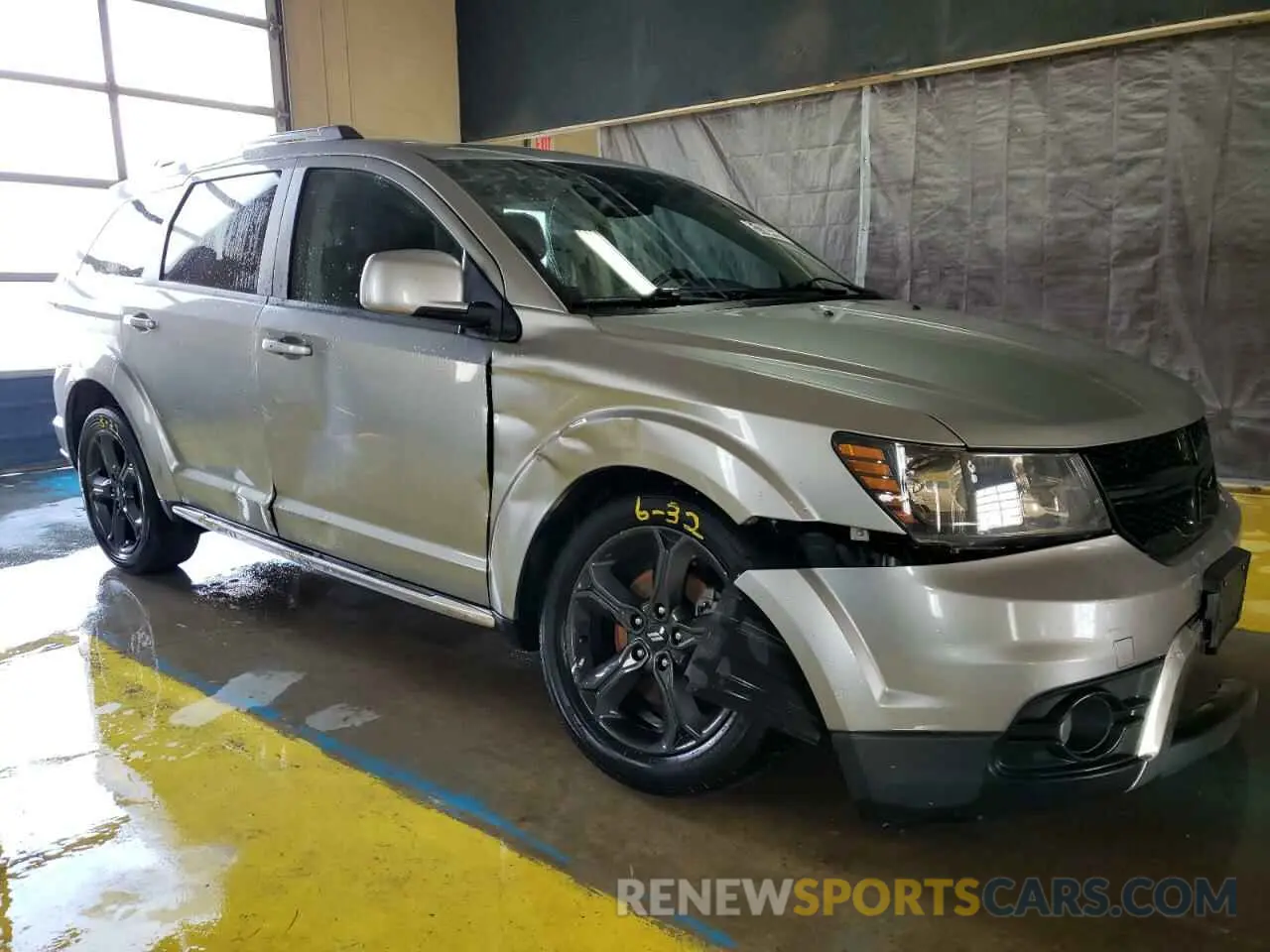 4 Photograph of a damaged car 3C4PDCGBXLT271442 DODGE JOURNEY 2020