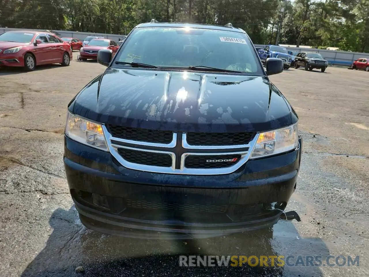 5 Photograph of a damaged car 3C4PDCAB1HT562041 DODGE JOURNEY 2024