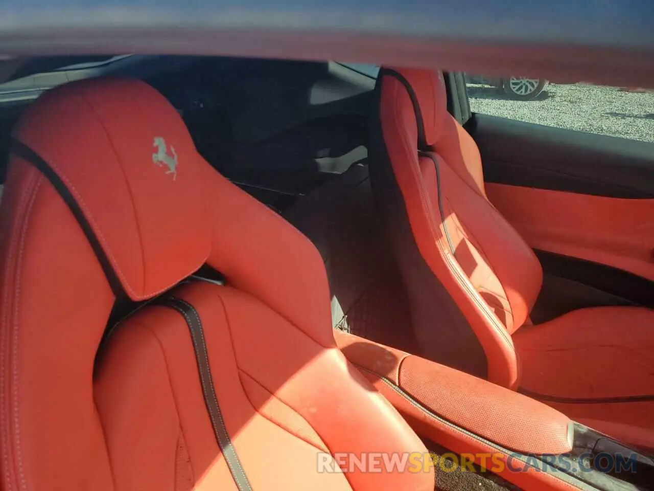 10 Photograph of a damaged car ZFF83CLA8K0240465 FERRARI 812 2019