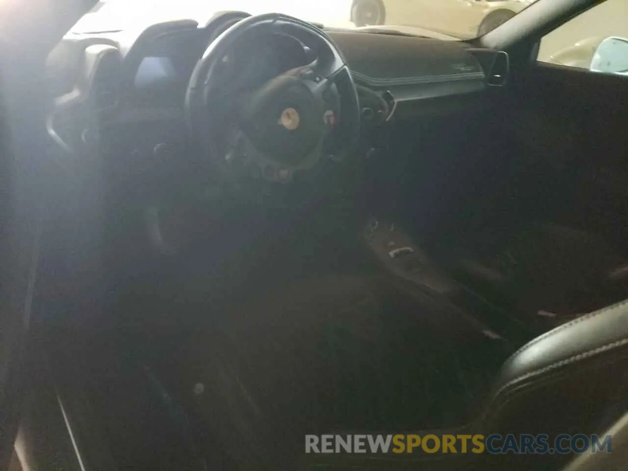 8 Photograph of a damaged car ZFF68NHA4D0192365 FERRARI ALL MODELS 2013