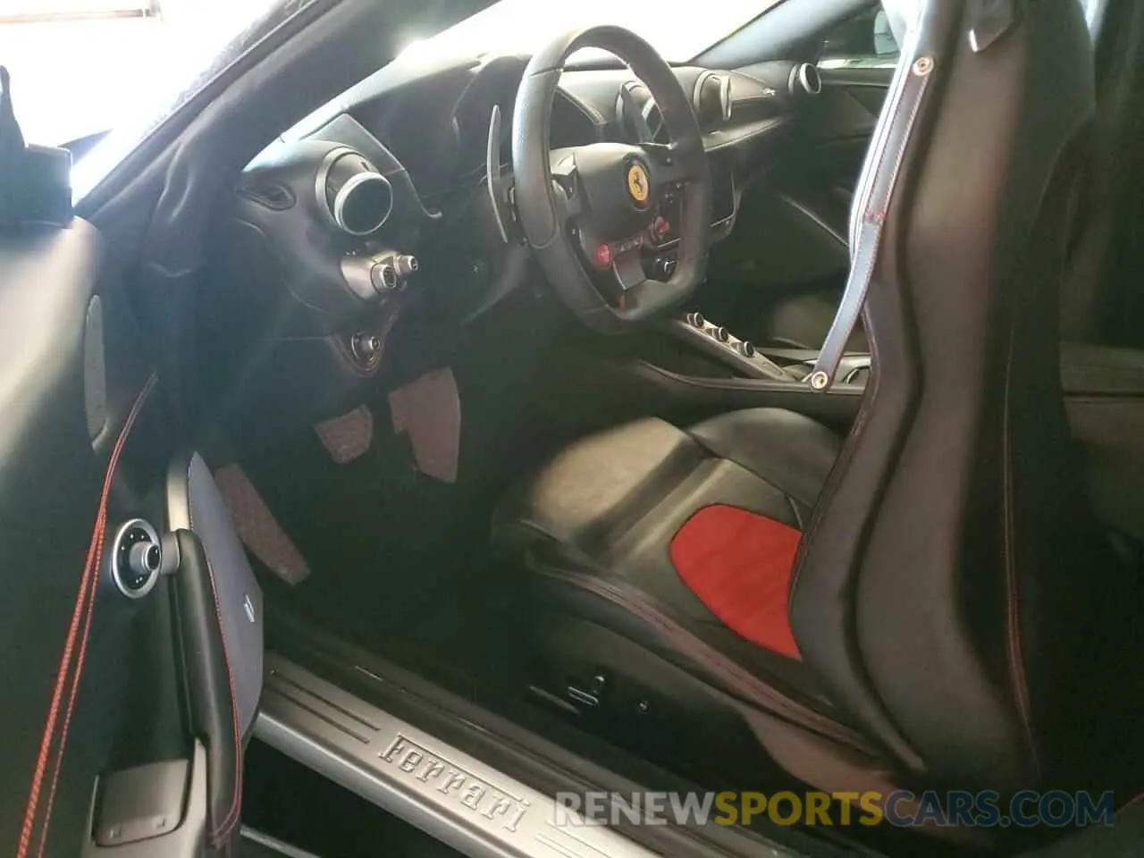 8 Photograph of a damaged car ZFF89FPA2K0239970 FERRARI ALL MODELS 2019