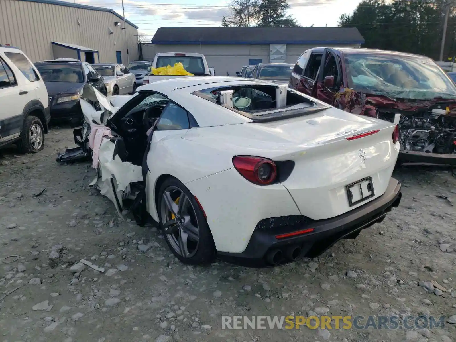 3 Photograph of a damaged car ZFF89FPA4K0241557 FERRARI ALL MODELS 2019