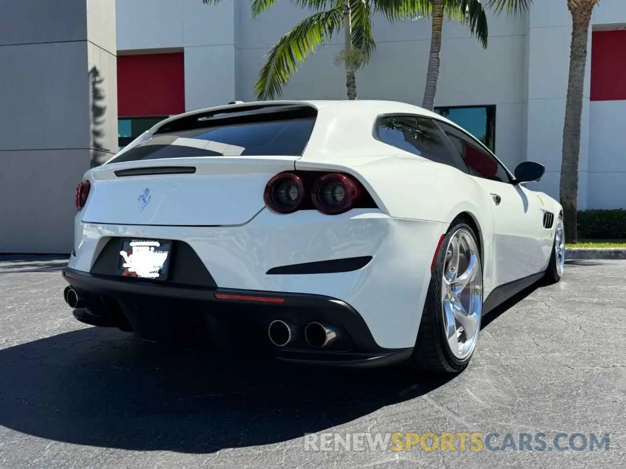 4 Photograph of a damaged car ZFF82YNA1L0250XXX FERRARI ALL MODELS 2020
