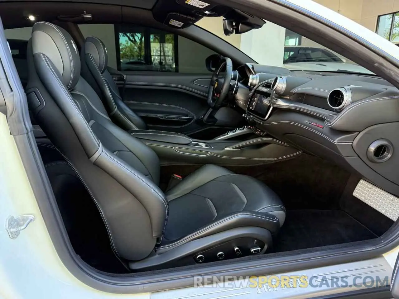 5 Photograph of a damaged car ZFF82YNA1L0250XXX FERRARI ALL MODELS 2020