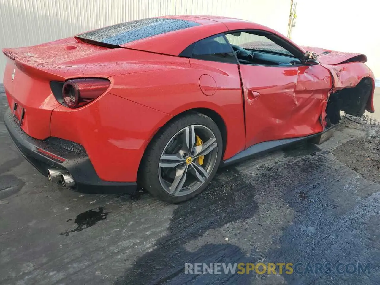 3 Photograph of a damaged car ZFF89FPAXL0248787 FERRARI ALL MODELS 2020