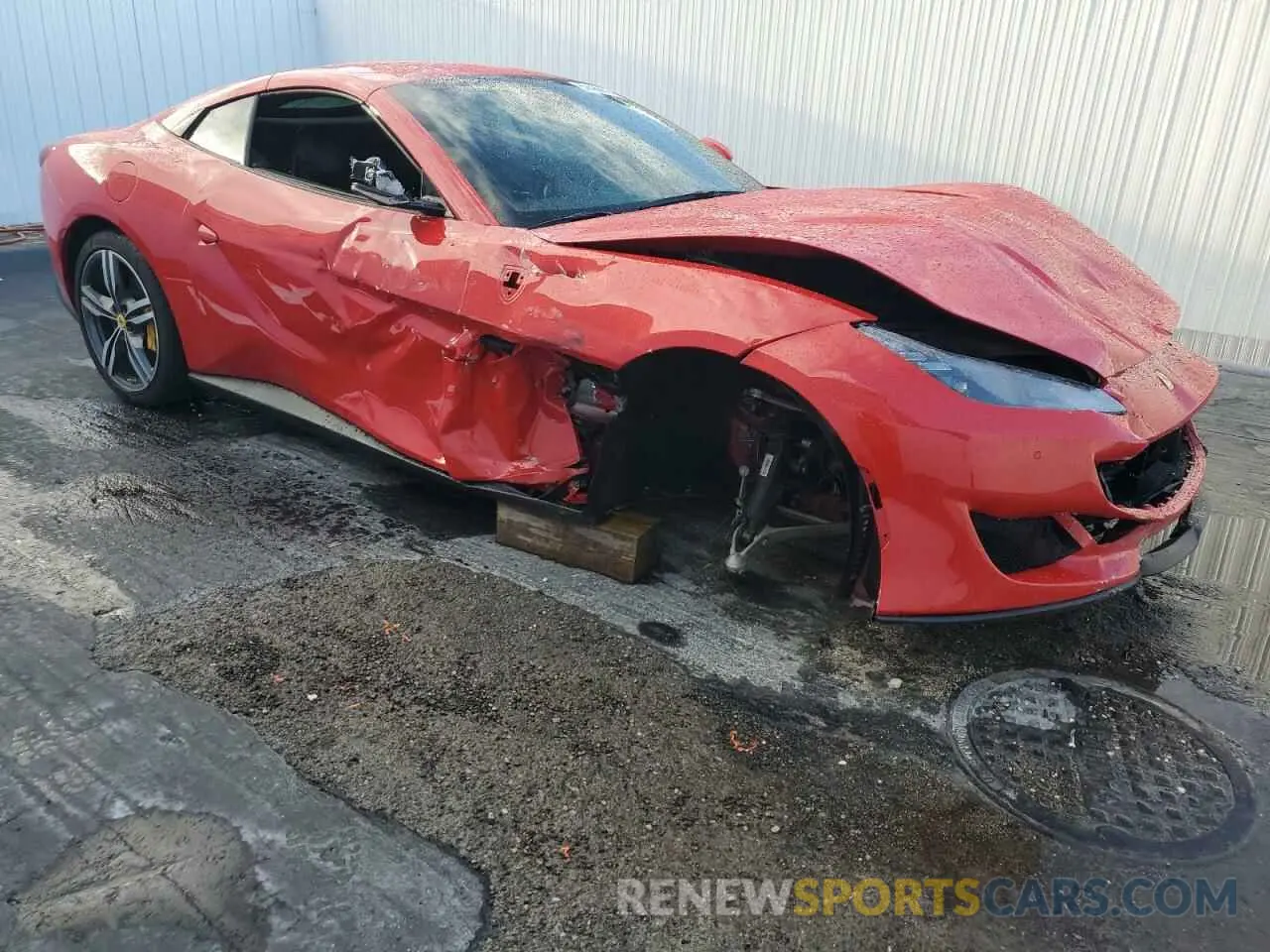 4 Photograph of a damaged car ZFF89FPAXL0248787 FERRARI ALL MODELS 2020