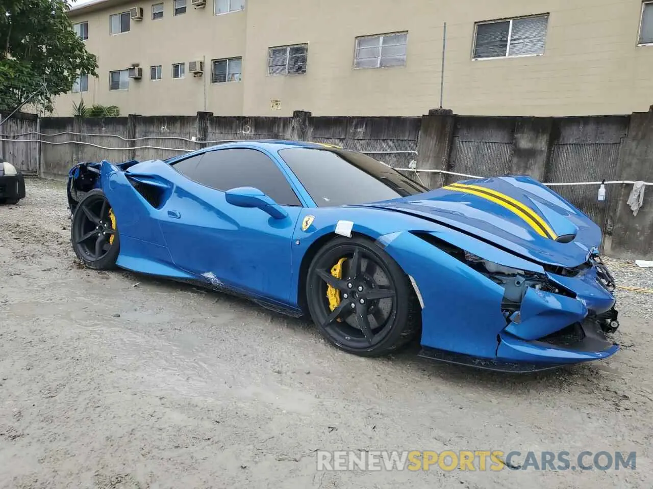 4 Photograph of a damaged car ZFF92LLA9M0264378 FERRARI ALL MODELS 2021