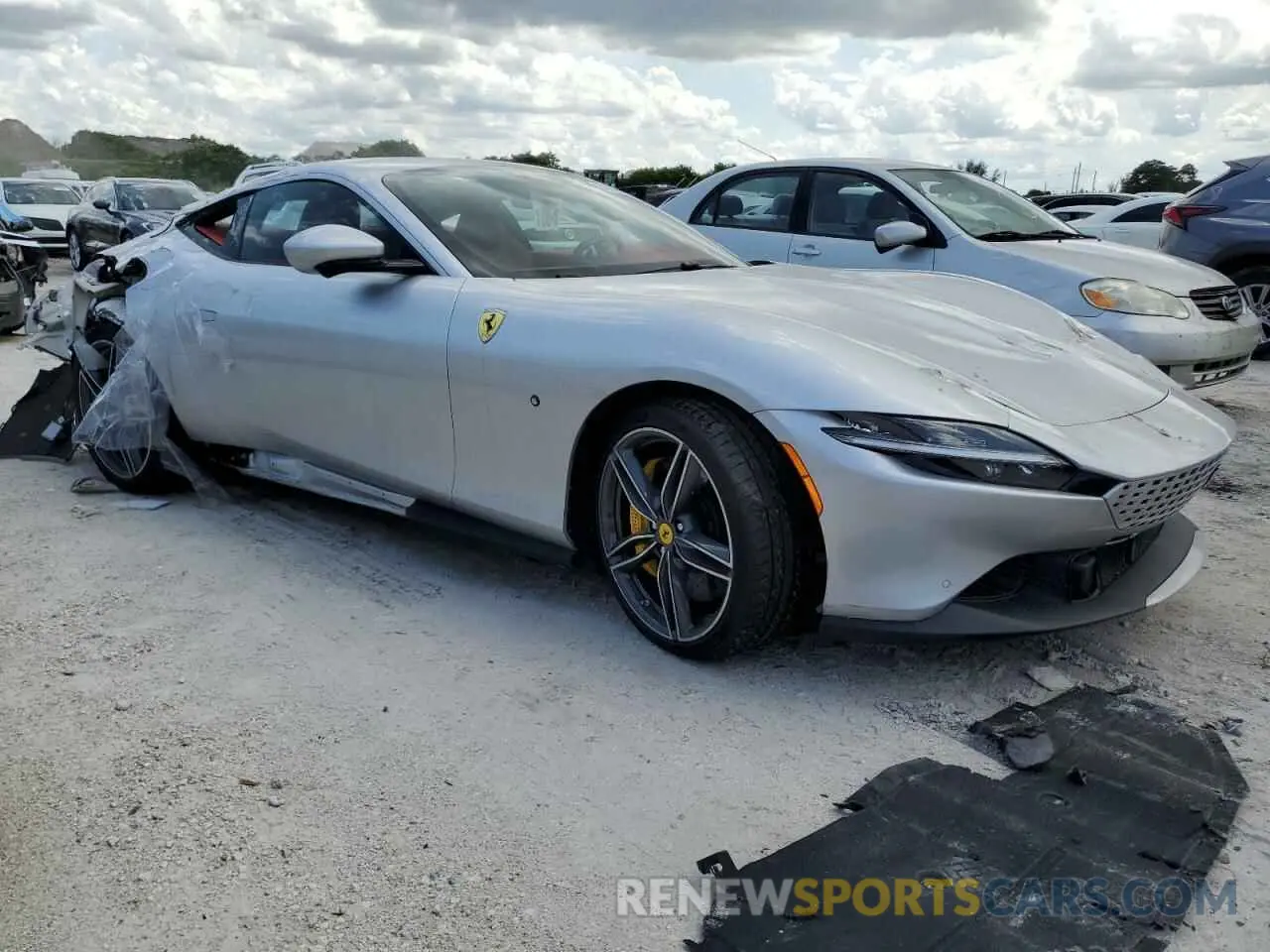 4 Photograph of a damaged car ZFF98RNA1N0279070 FERRARI ALL MODELS 2022