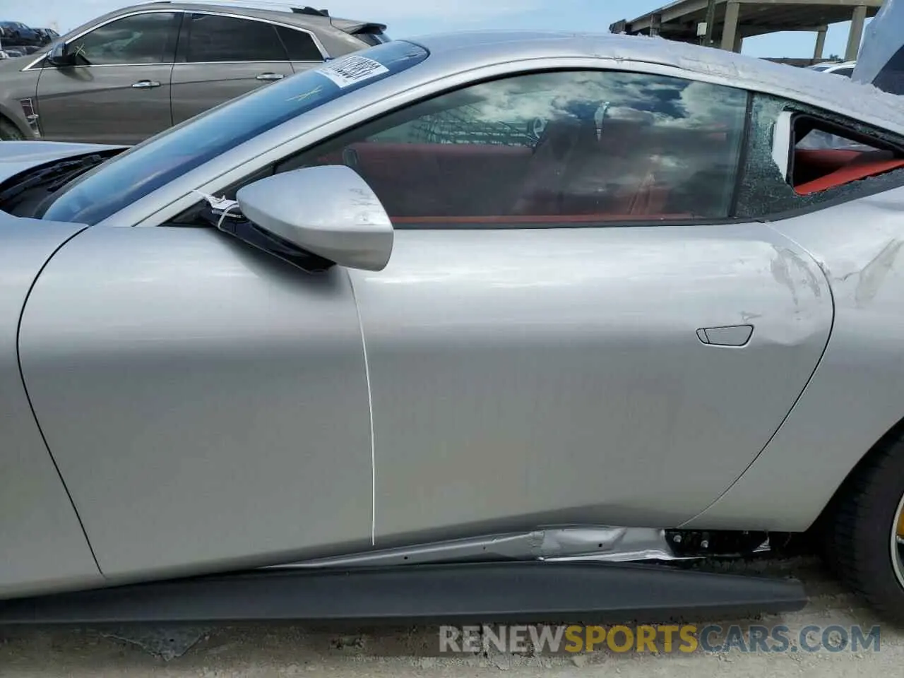 7 Photograph of a damaged car ZFF98RNA1N0279070 FERRARI ALL MODELS 2022