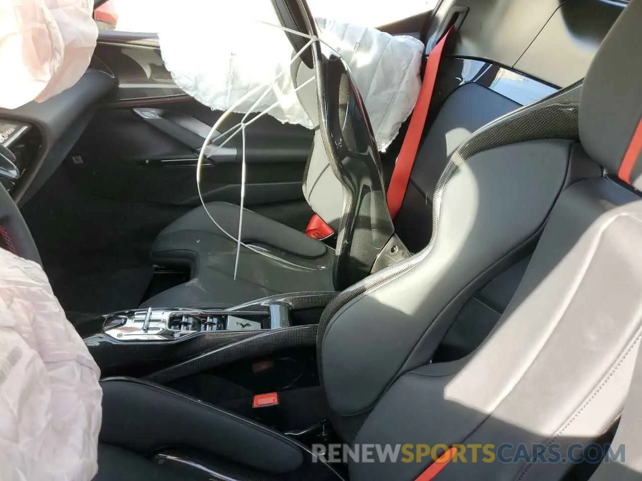 10 Photograph of a damaged car ZFF96NMA5R0306616 FERRARI SF 90 SPID 2024