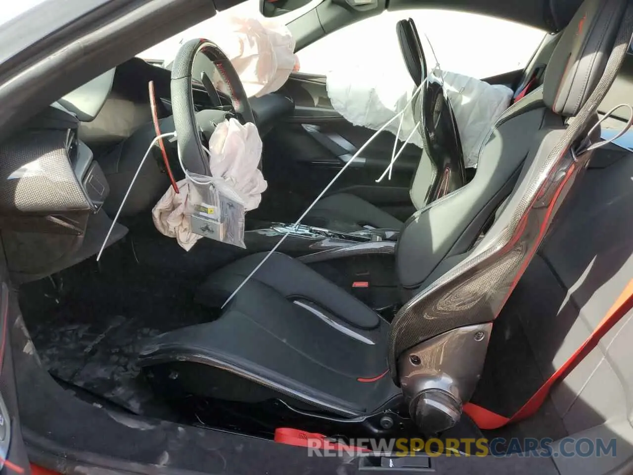 7 Photograph of a damaged car ZFF96NMA5R0306616 FERRARI SF 90 SPID 2024