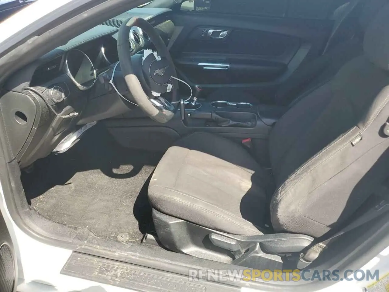 7 Photograph of a damaged car 1FA6P8TH1K5135831 FORD ALL Models 2019