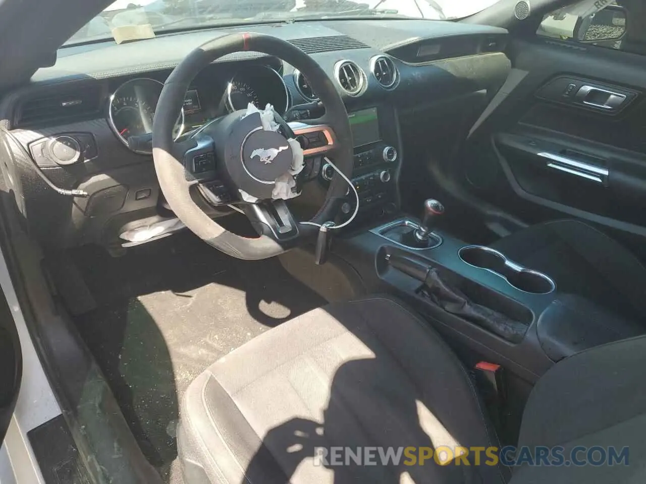 8 Photograph of a damaged car 1FA6P8TH1K5135831 FORD ALL Models 2019
