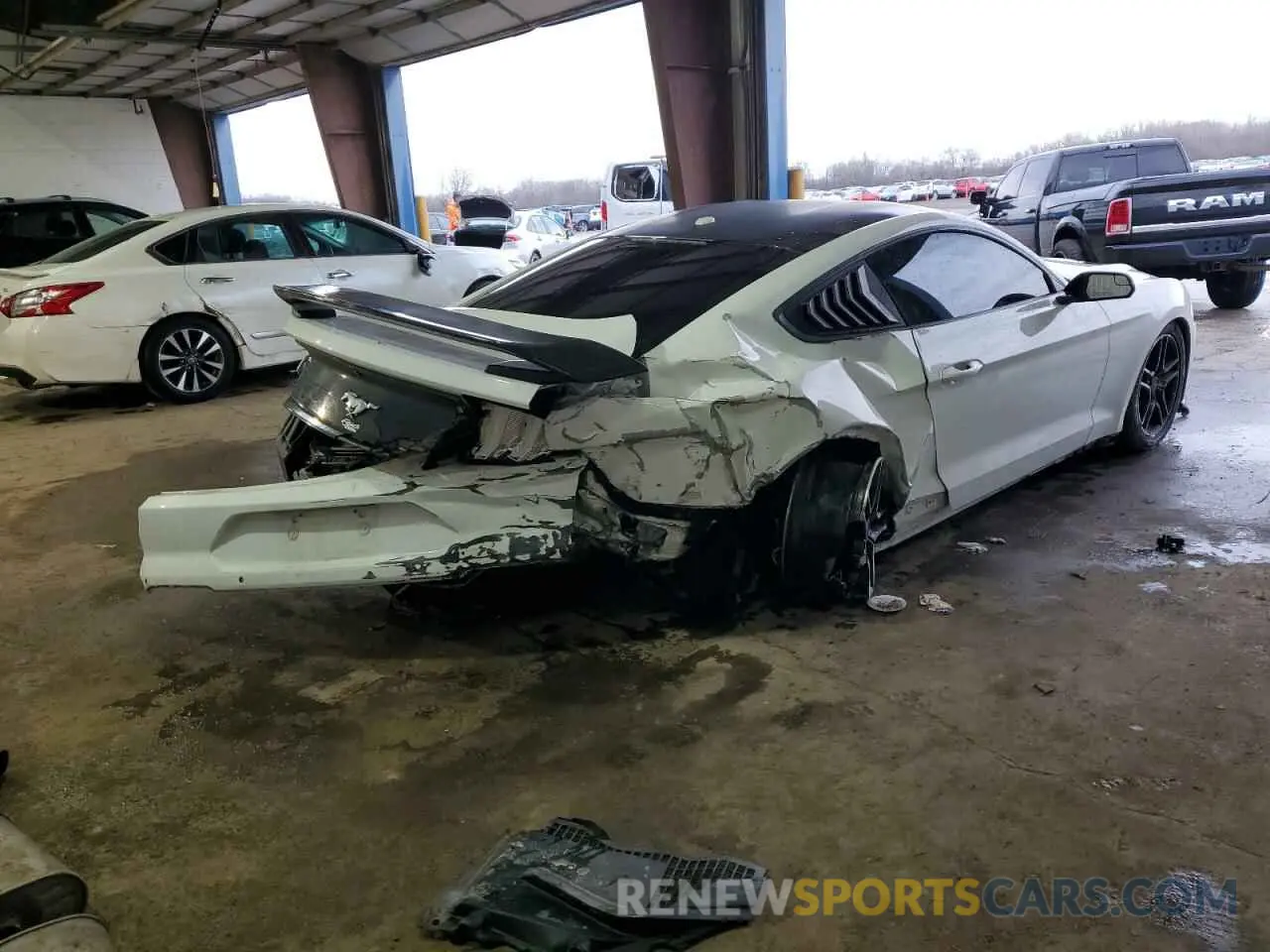 3 Photograph of a damaged car 1FA6P8TH1K5151821 FORD ALL Models 2019