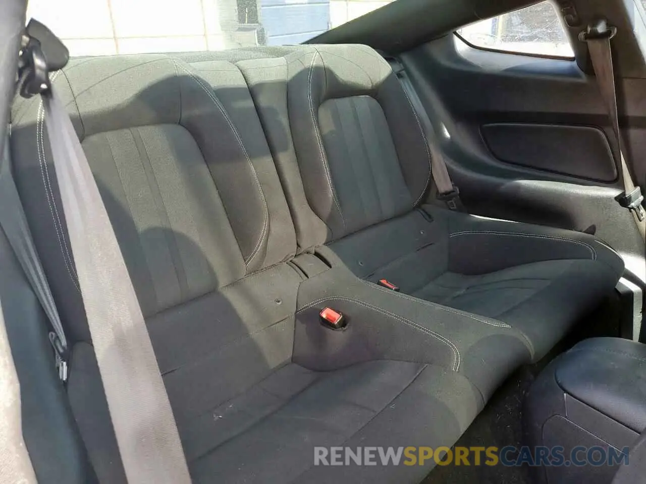 10 Photograph of a damaged car 1FA6P8TH2K5123140 FORD ALL Models 2019
