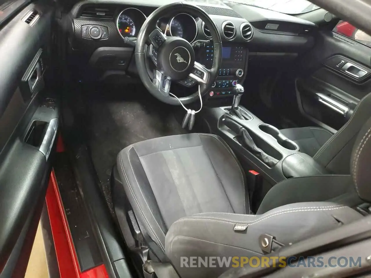 8 Photograph of a damaged car 1FA6P8TH2K5141444 FORD ALL Models 2019