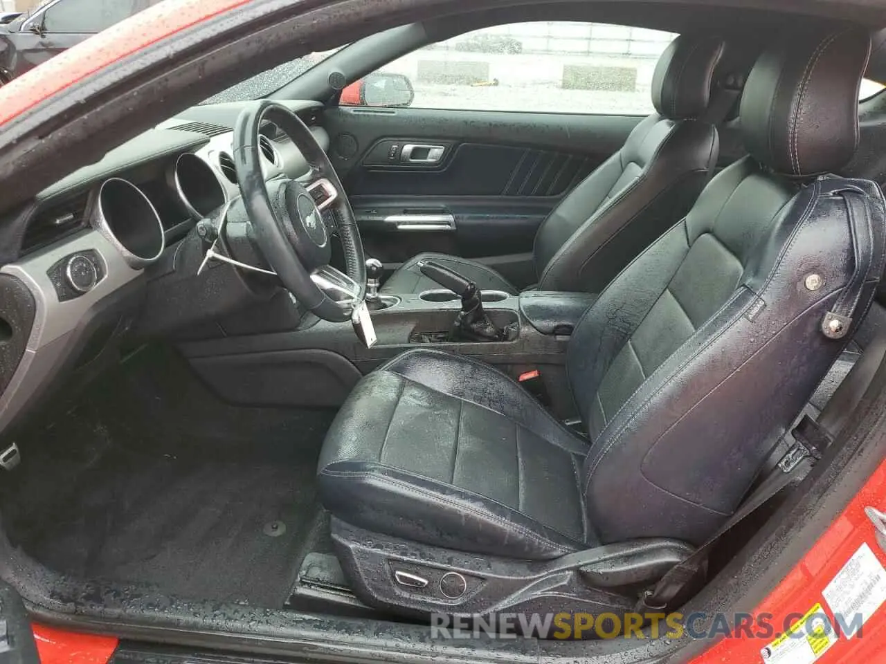 7 Photograph of a damaged car 1FA6P8TH2K5205367 FORD ALL Models 2019