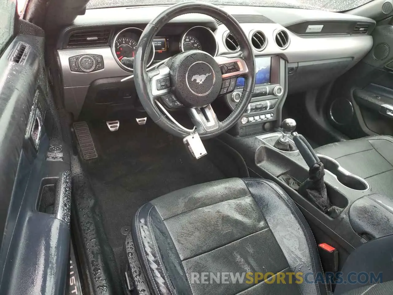8 Photograph of a damaged car 1FA6P8TH2K5205367 FORD ALL Models 2019