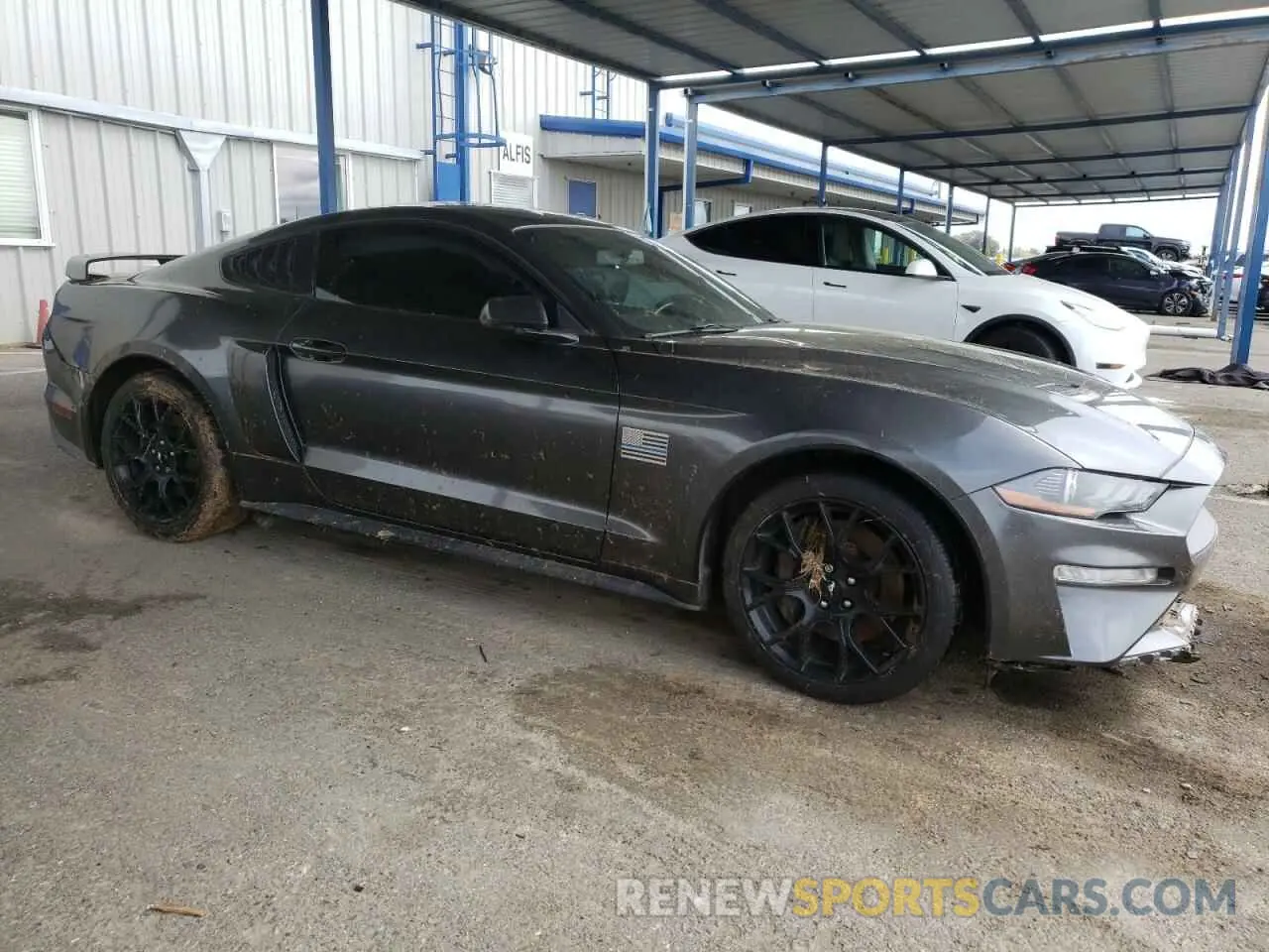 4 Photograph of a damaged car 1FA6P8TH3K5135569 FORD ALL Models 2019