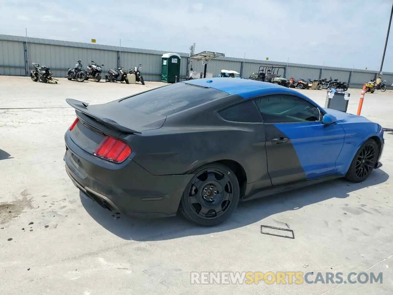 3 Photograph of a damaged car 1FA6P8TH3K5174839 FORD ALL Models 2019
