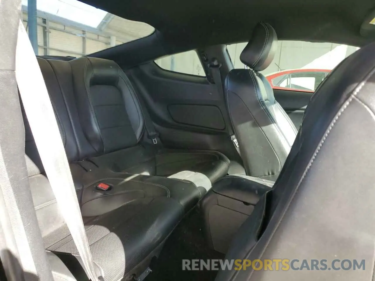 10 Photograph of a damaged car 1FA6P8TH8K5115091 FORD ALL Models 2019