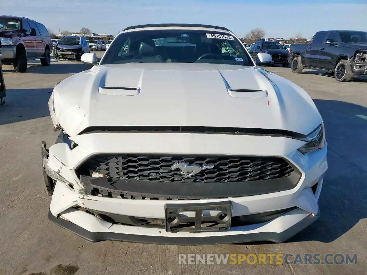 5 Photograph of a damaged car 1FATP8UH0K5104233 FORD ALL Models 2019