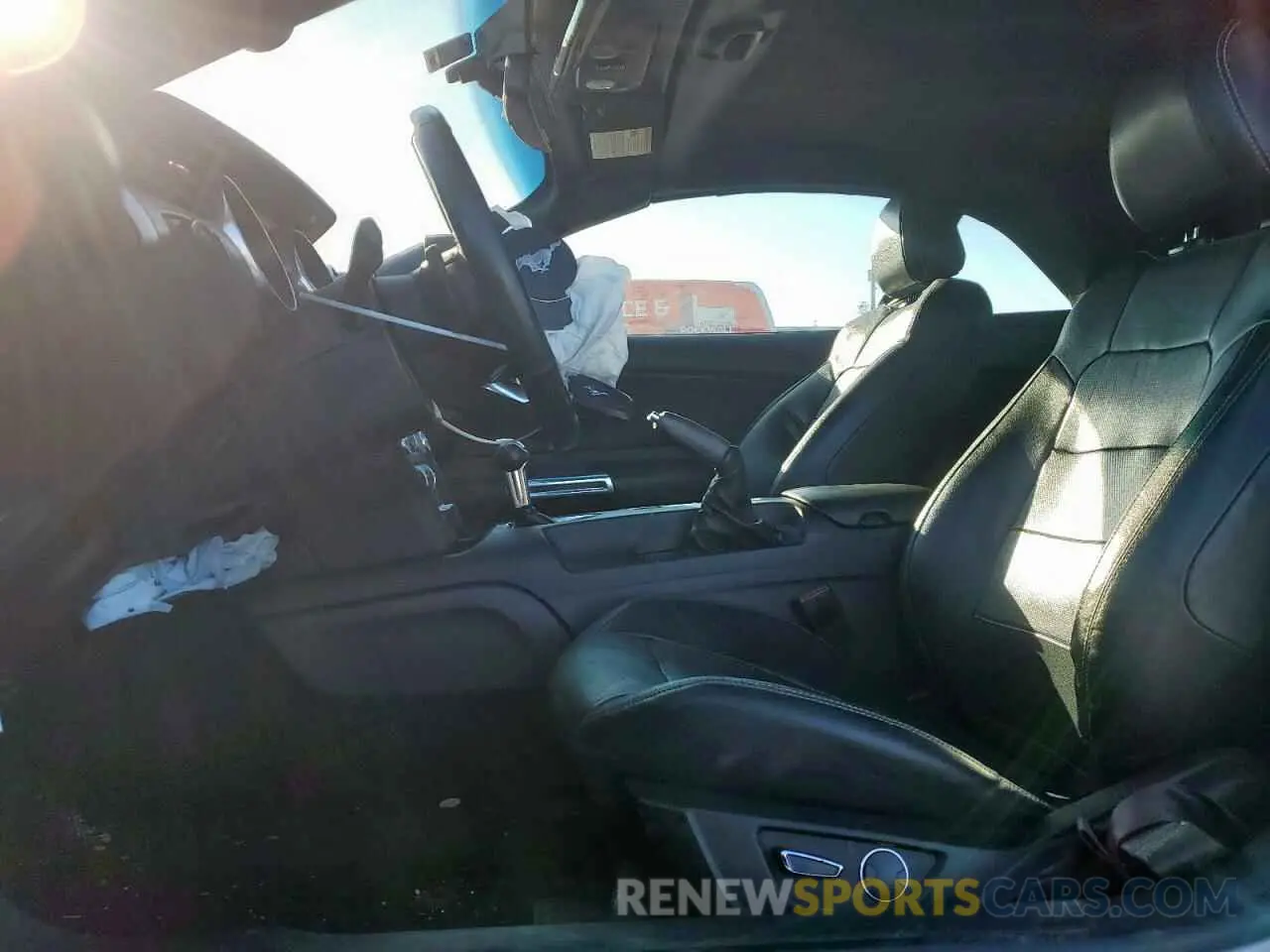7 Photograph of a damaged car 1FATP8UH0K5104233 FORD ALL Models 2019