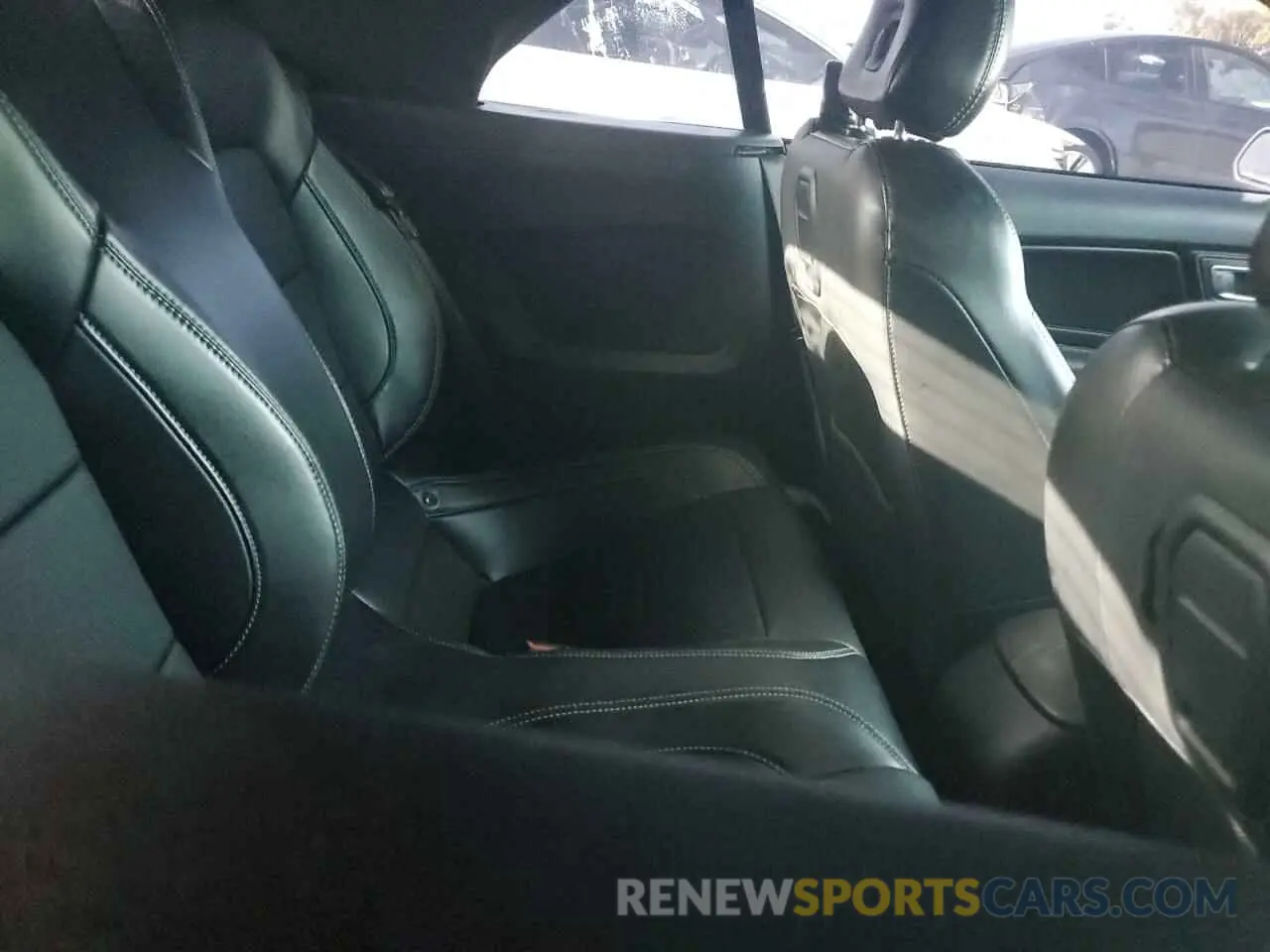 10 Photograph of a damaged car 1FATP8UH1K5162139 FORD ALL Models 2019