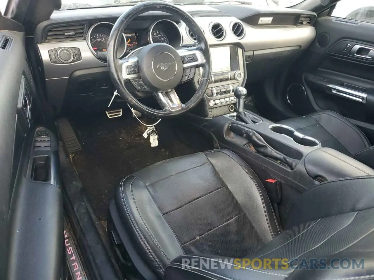 8 Photograph of a damaged car 1FATP8UH2K5148623 FORD ALL Models 2019