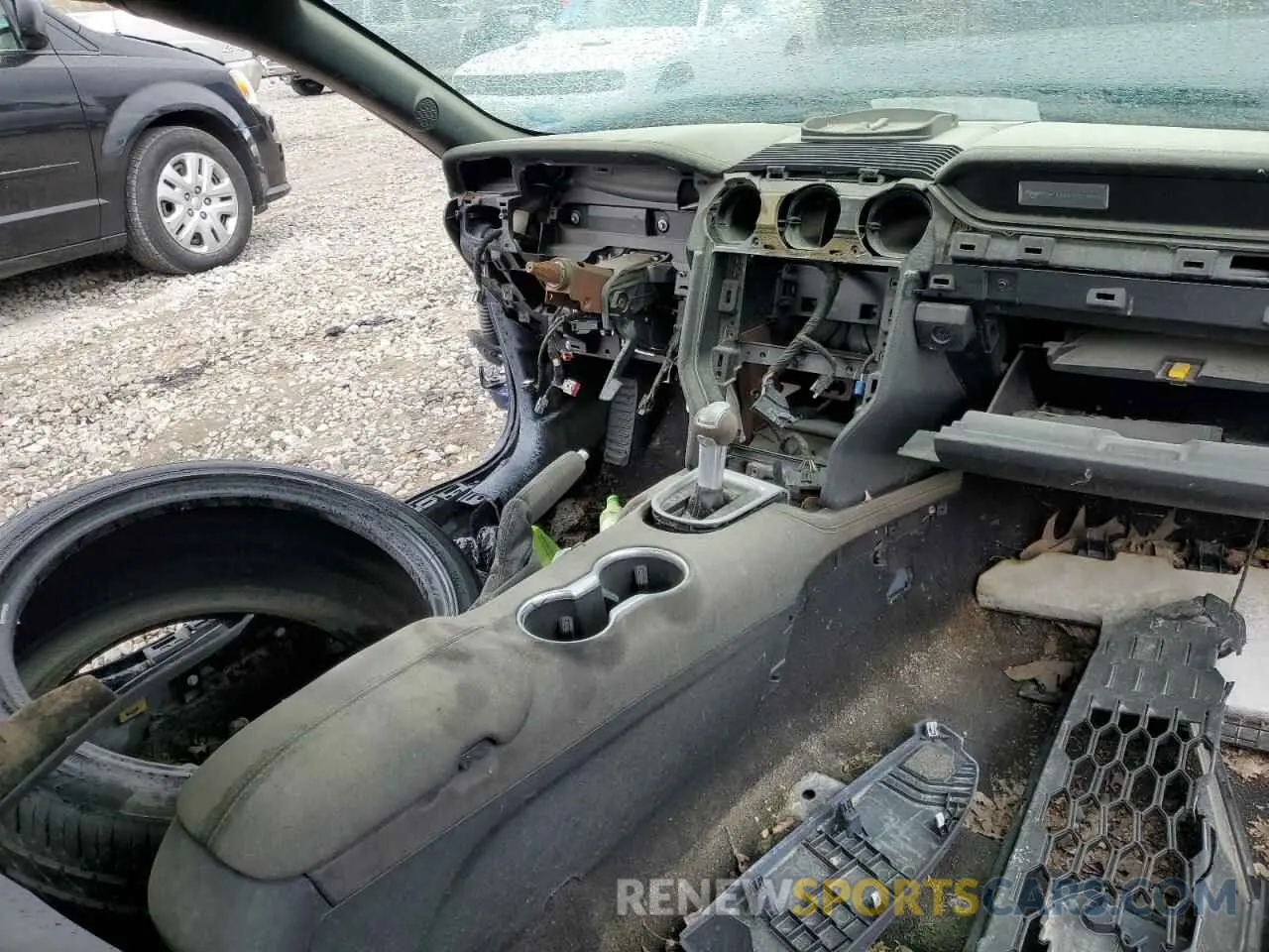 8 Photograph of a damaged car 1FATP8UH3K5171344 FORD ALL Models 2019