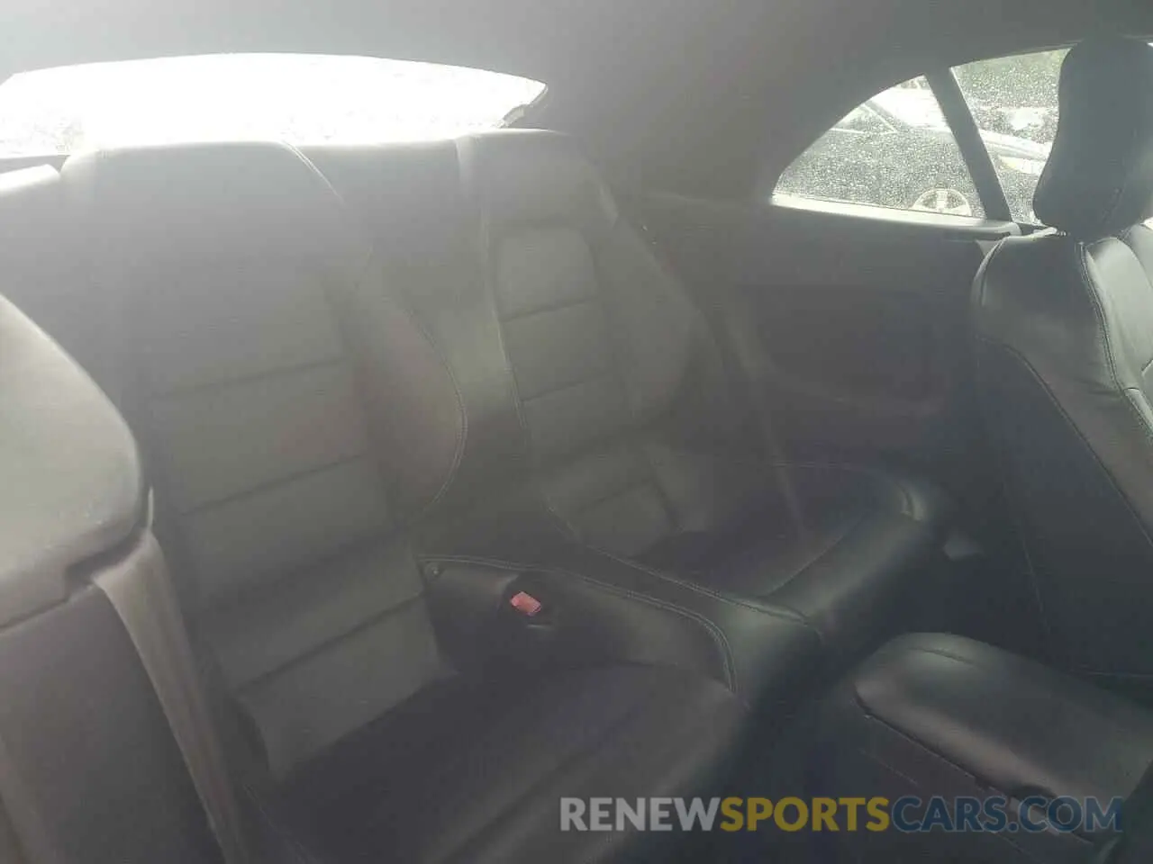 10 Photograph of a damaged car 1FATP8UH3K5181663 FORD ALL Models 2019