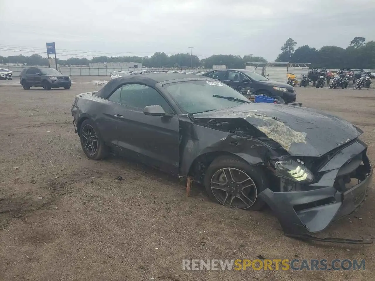 4 Photograph of a damaged car 1FATP8UH3K5181663 FORD ALL Models 2019