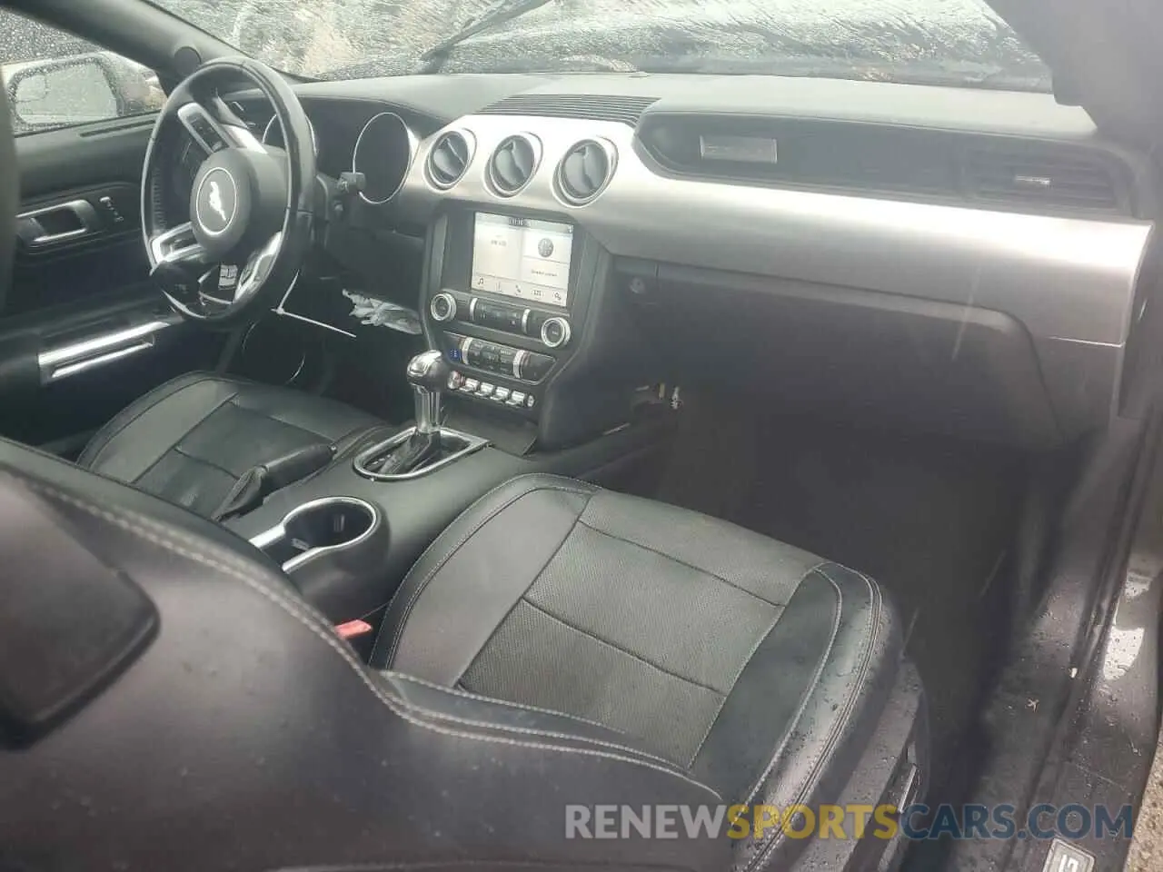 8 Photograph of a damaged car 1FATP8UH3K5181663 FORD ALL Models 2019