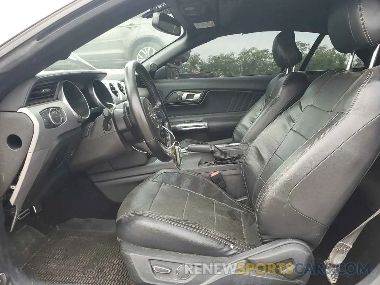 7 Photograph of a damaged car 1FATP8UH4K5131239 FORD ALL Models 2019