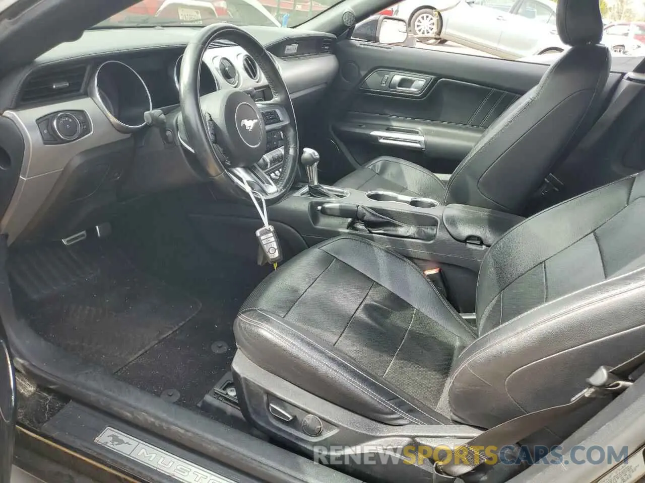 8 Photograph of a damaged car 1FATP8UH4K5158456 FORD ALL Models 2019